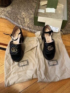 Gucci Black Quilted Leather Platform Sandals with Gold Double G